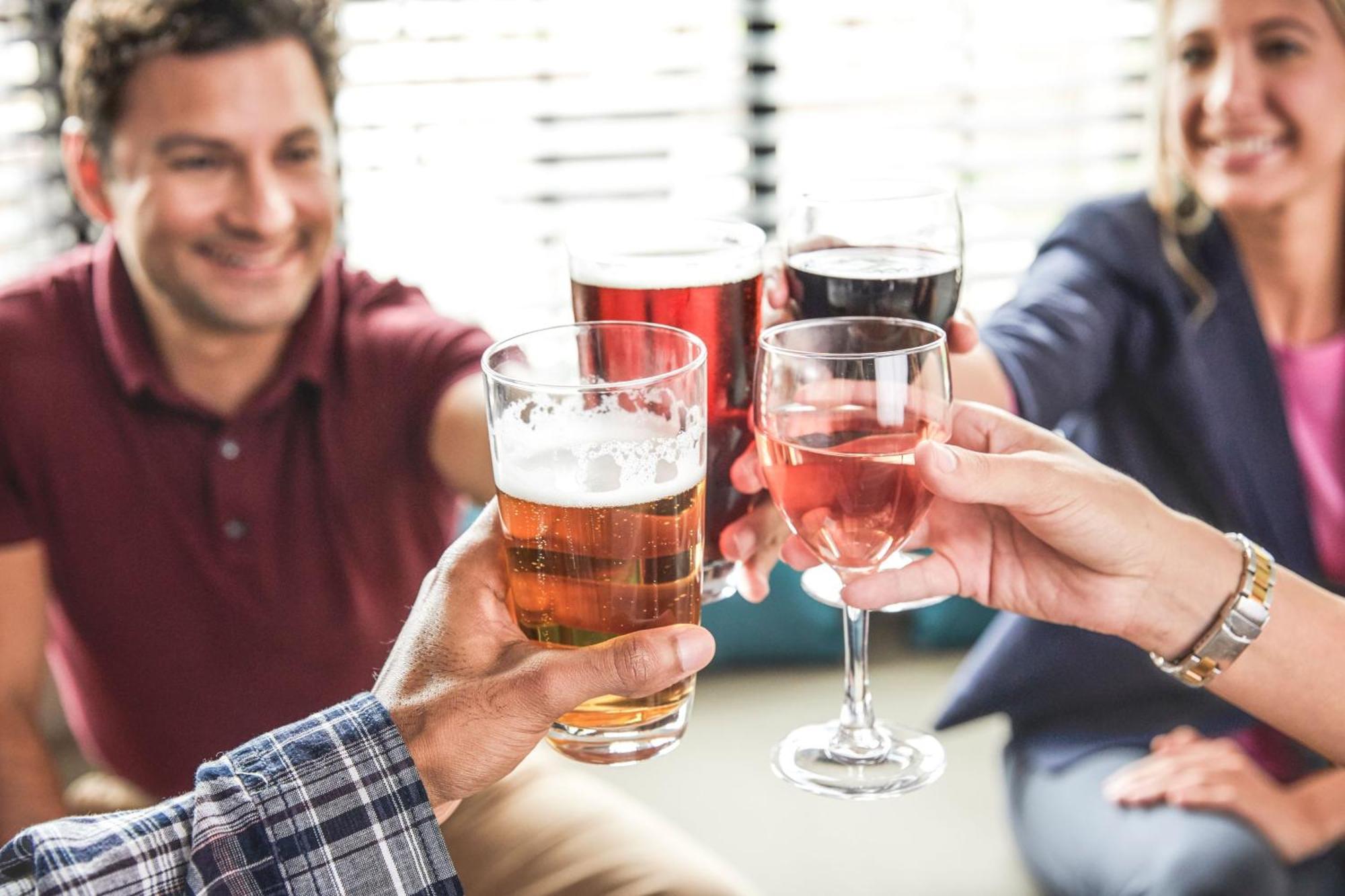 奥马哈第80道奇驻桥套房酒店 外观 照片
